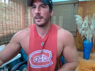 Icarus Secret webcam model stream image