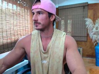 Icarus Secret webcam model stream image