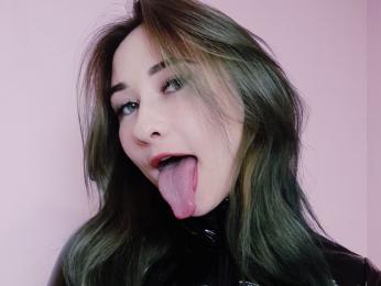 VikaCheers webcam model stream image