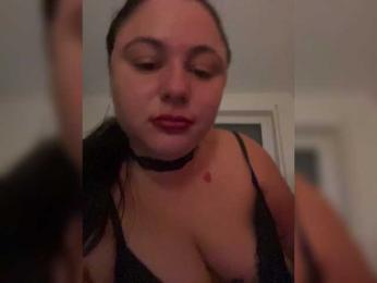 MakeUsCome webcam model stream image