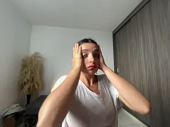 dakota_le webcam model stream image