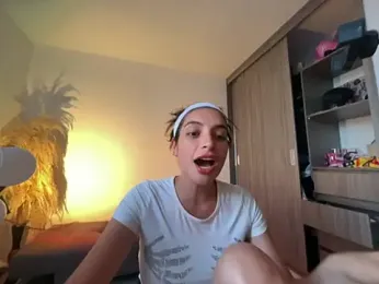 dakota_le webcam model stream image
