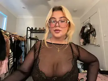 luckygigi webcam stripchat model stream image