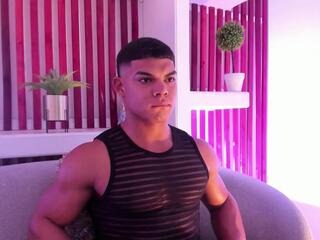 Bruce Stroud webcam model stream image