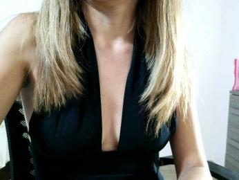 itspeachglow webcam model stream image