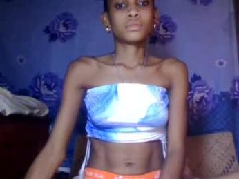 littleyanah webcam model stream image
