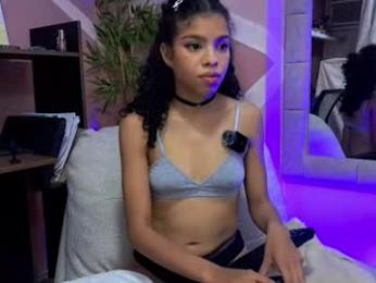 pineappleflipped webcam model stream image