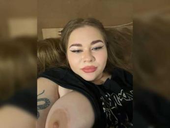 yuilu webcam bongacams model stream image