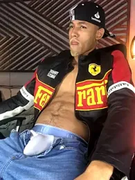 B_Wild webcam model stream image