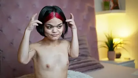 MaiaMini webcam stripchat model stream image