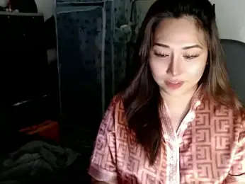 urqueendominant webcam model stream image