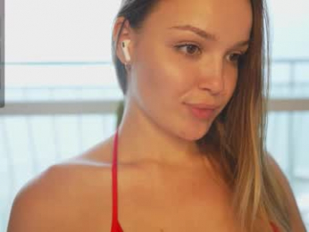 peachylina webcam model stream image