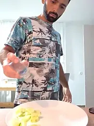 StraightSerb webcam model stream image