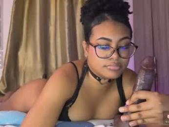 luxynoir webcam model stream image