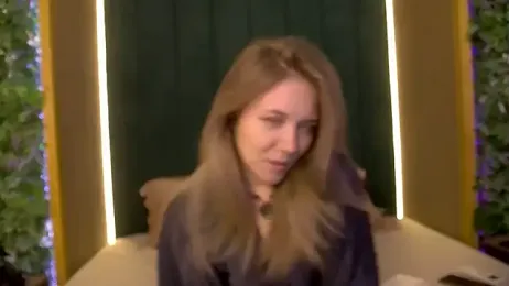 VeraHaze webcam model stream image