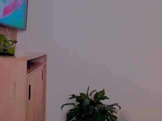 alice-fox webcam model stream image