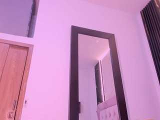 dominique-110 webcam model stream image