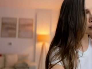 yourgoddessroxana webcam model stream image