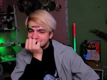 ash_raven_ webcam model stream image