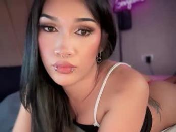 2damnh0t_slut webcam model stream image