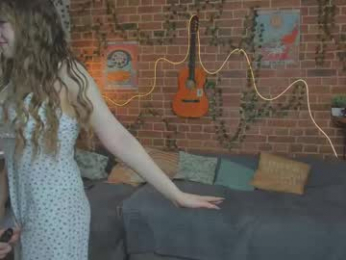 yami_yami_yami webcam model stream image