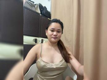 PeachyBabe webcam model stream image