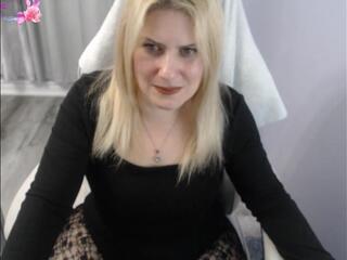 Bella Starrrr webcam model stream image