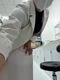 HinaLovely webcam model stream image