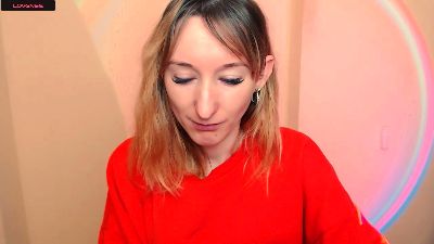 LillyBluee webcam model stream image