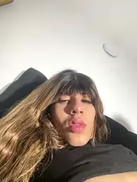 SiaraRealist webcam model stream image