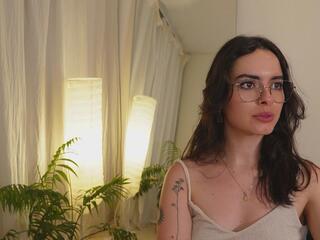 Lenna Whitee webcam model stream image