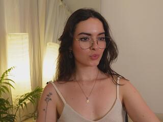 Lenna Whitee webcam model stream image
