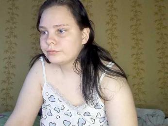 SweetPiggy13 webcam bongacams model stream image