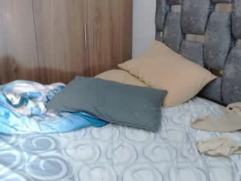 sarahott_1 webcam model stream image