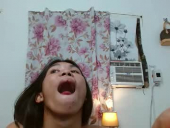 callme_shiel webcam model stream image