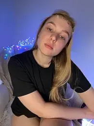 freiiaflower webcam model stream image