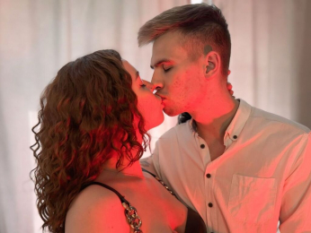 MaxAndEva webcam model stream image