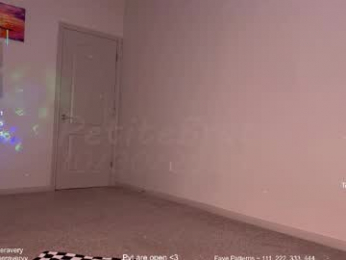 petitebrat webcam chaturbate model stream image