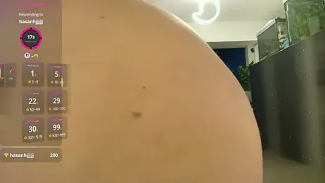 Layla- webcam model stream image