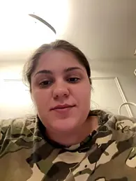 Layla- webcam model stream image