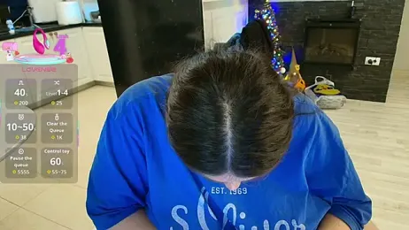 Layla- webcam model stream image