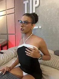 Luxa_Velvet webcam stripchat model stream image