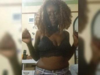 Mailena webcam model stream image