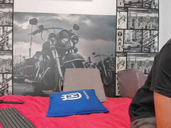 LightHaze webcam bongacams model stream image