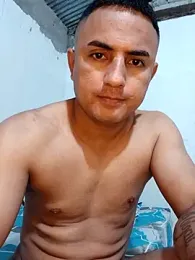 Geral_Yeraldyn09 webcam model stream image