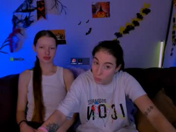 daisy_baby_ webcam model stream image