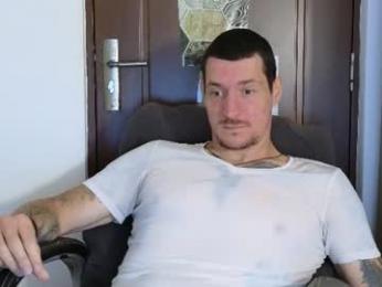 tattooedhunk_ webcam model stream image