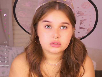 YesImAnna webcam model stream image