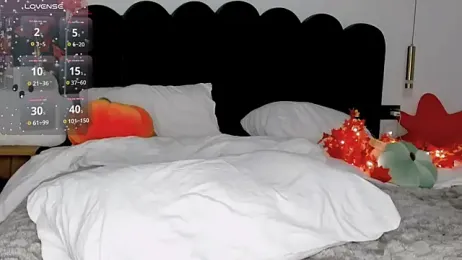 BondGirll webcam model stream image