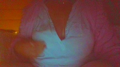 IsaKev webcam model stream image